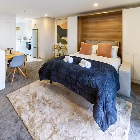 Urban Retreat At 8 Wilmer: Upper Level Studio Gem